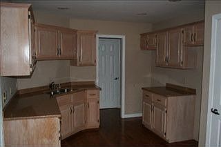 2nd image of 1006 Tia Ln