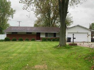 2802 Ridgeway Dr, Fort Wayne, IN 46816