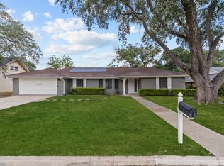 713 Balfour Dr, Windcrest, TX 78239