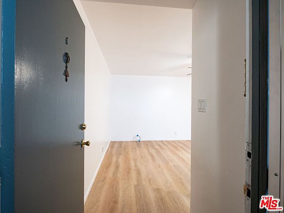 2nd image of 422 Arnaz Dr APT 6
