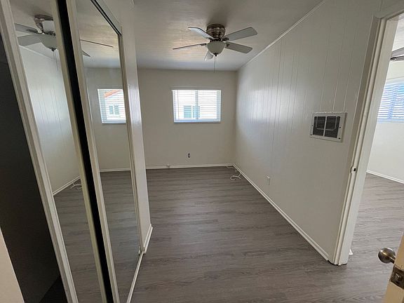 5th image of 3730 Ingraham St #3736-1/2