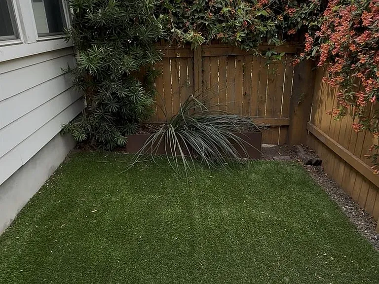 4726 Page St — Photo 12