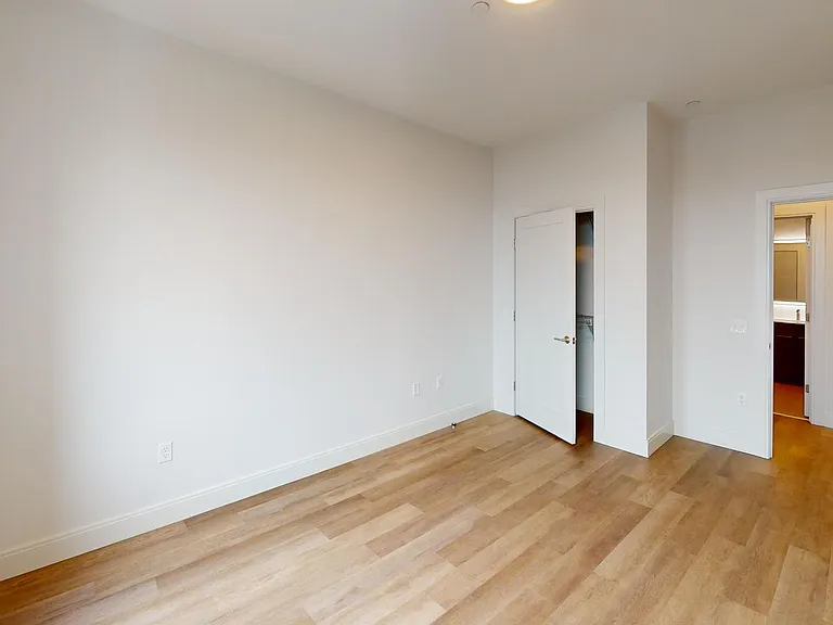 959 Dorchester Ave #409 — Photo 8