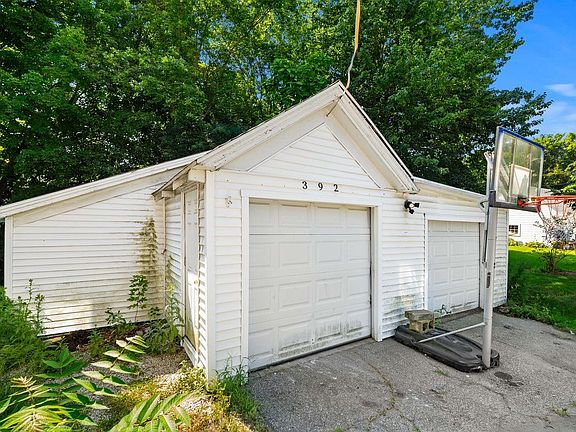 2nd image of 392 Donald Street