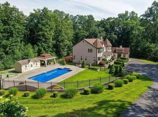 12 Hawk Mountain Drive, Sparrow Bush, NY