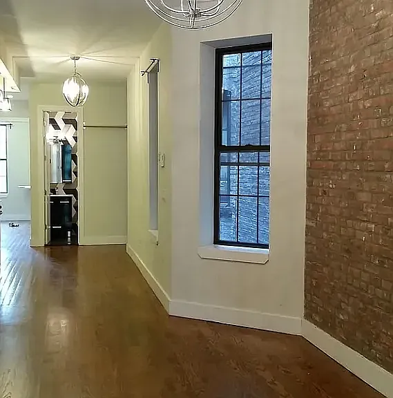255 Hart St #2L — Photo 7
