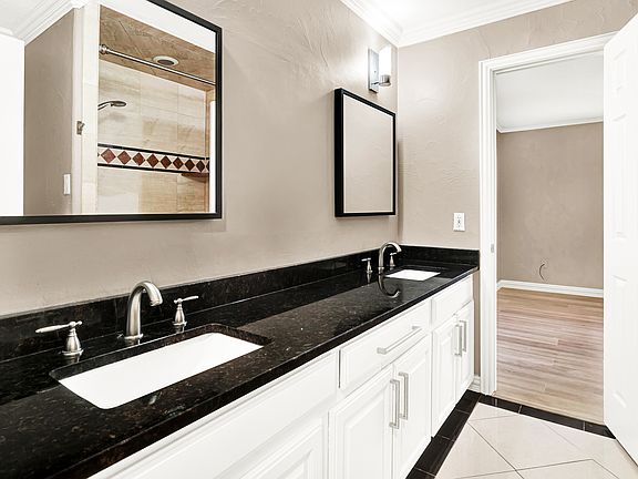 5th image of 3950 Clear Cove Ln