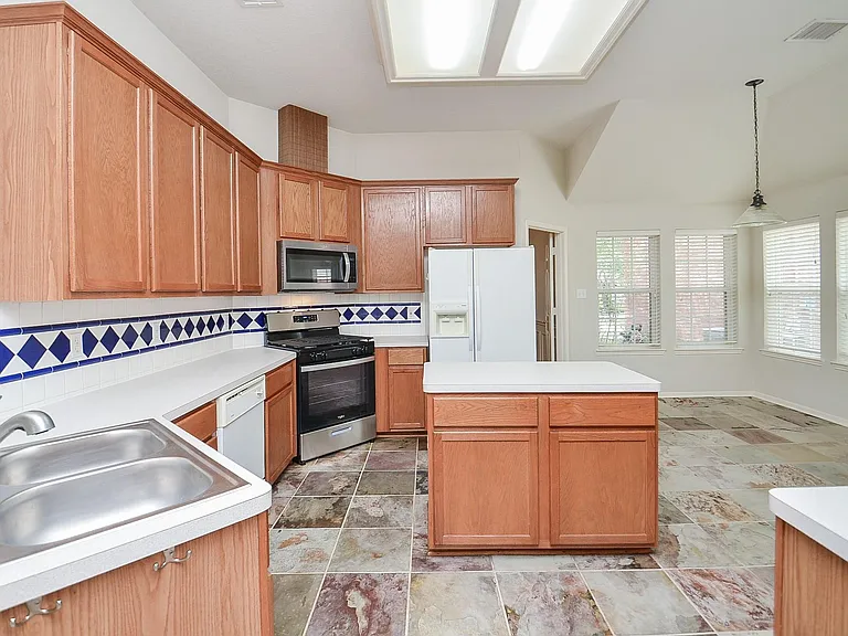 5819 Mitre Peak Ln — Photo 6