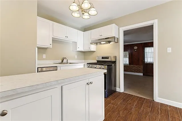 129 Stewart Ave — Photo 6