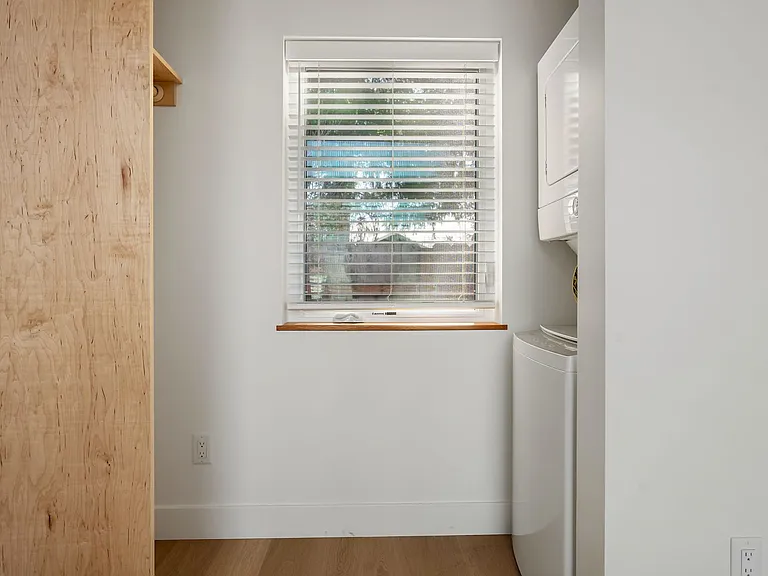 11454 NE Morris St — Photo 12