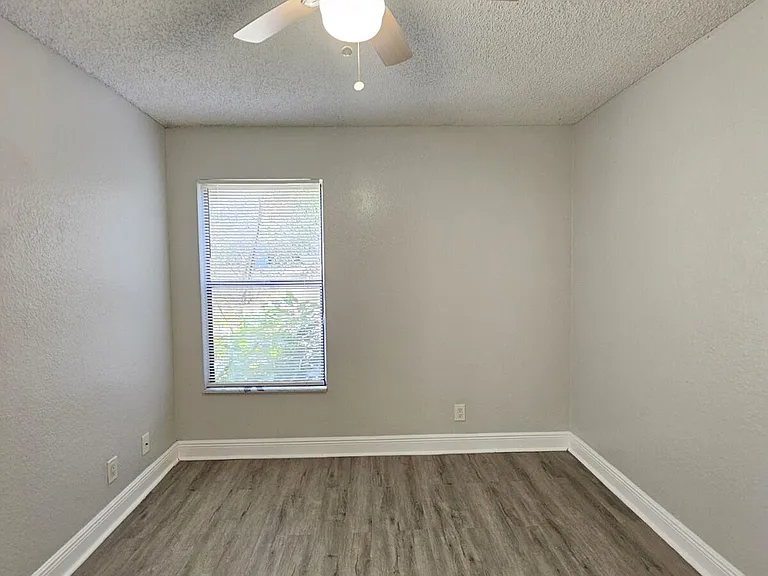 1701 Balfour Point Dr #G — Photo 12