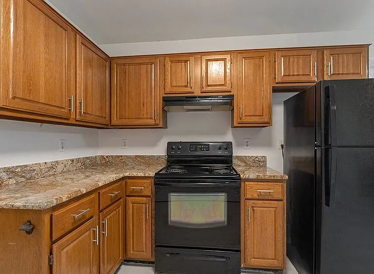 2689 W Mount Comfort Rd — Photo 8