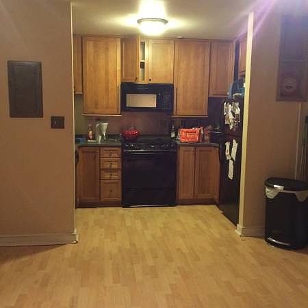 1st image of 801-10 W McGee St