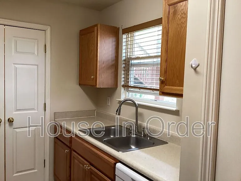 703 Olde Covington Way — Photo 18