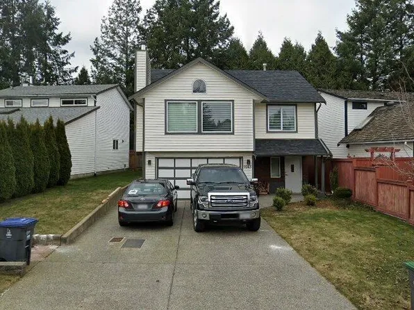 9043 155th St, Surrey, BC V3R 8W3