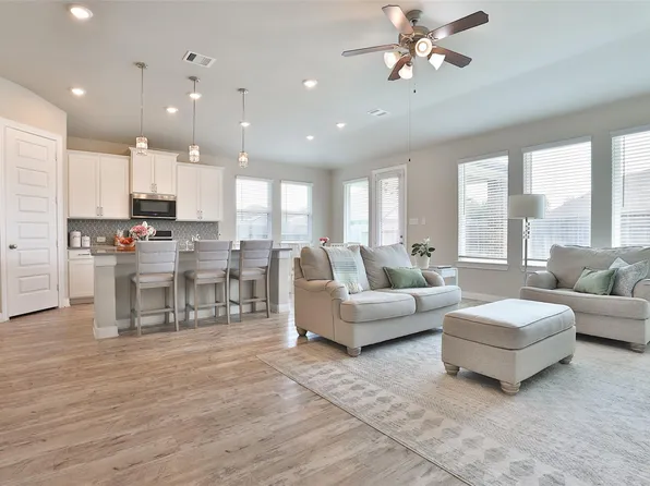8831 Arch Rock Dr, Cypress, TX 77433