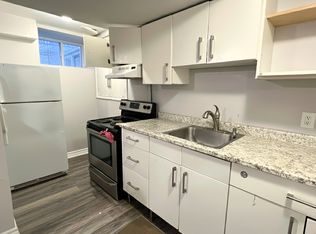 970 King St E #3, Hamilton, ON L8M1C4