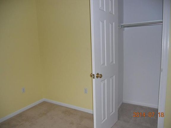 4th image of 3214 Saint Charles Dr