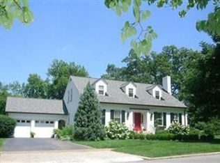 121 Fairwood Ln, Lexington, KY 40502