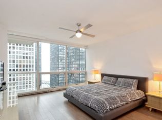 250 E Pearson St APT 1601, Chicago, IL 60611