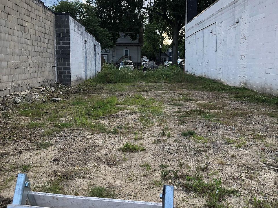 35 N Broadway St, photo 2