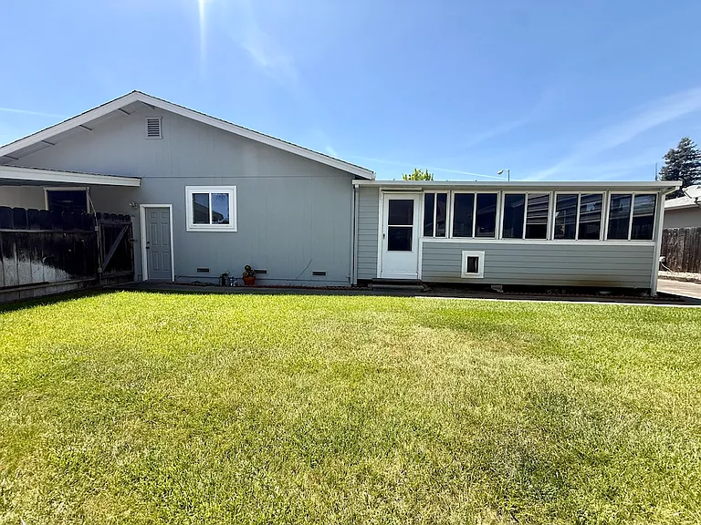 2810 Miller Ct — Photo 37