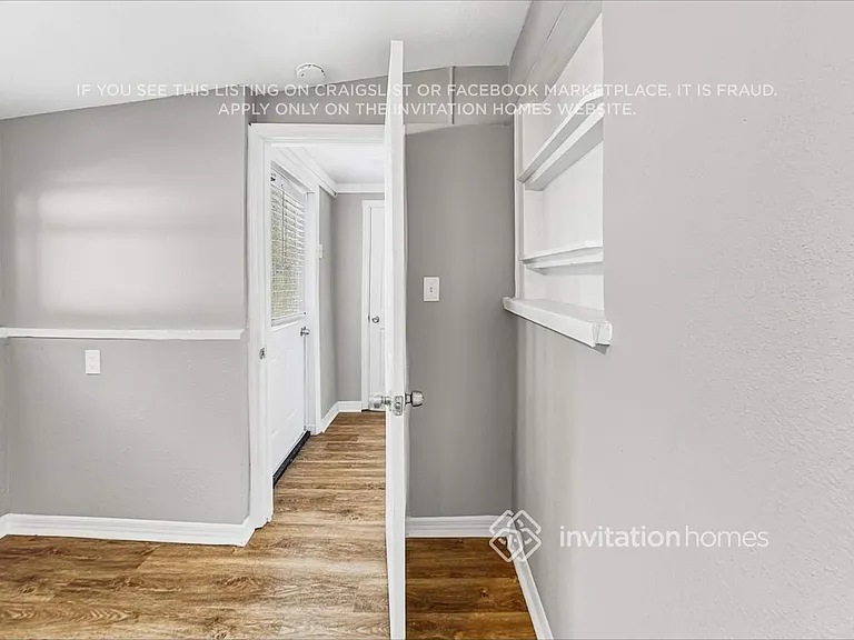833 61st Ave NE — Photo 11