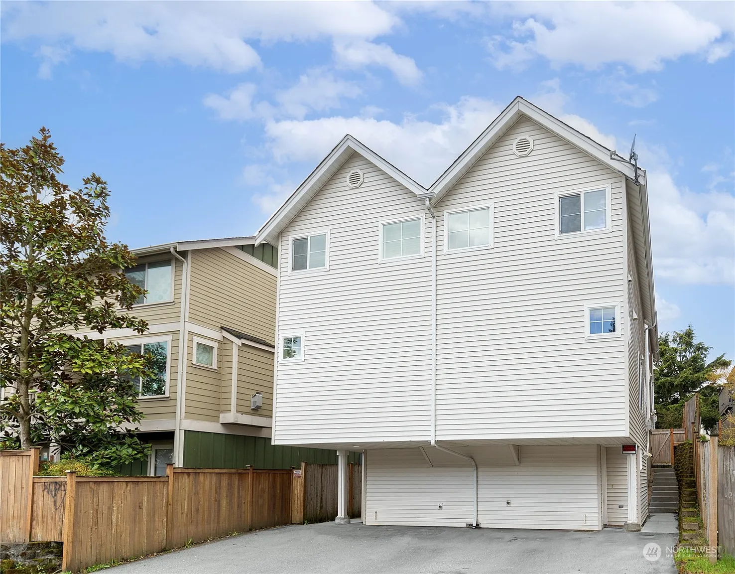 12322 33rd Avenue NE #B photo 1