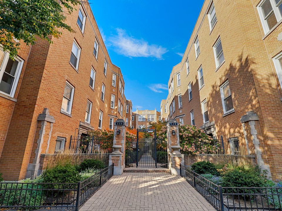 1st image of 538 W Belmont Ave APT 2S