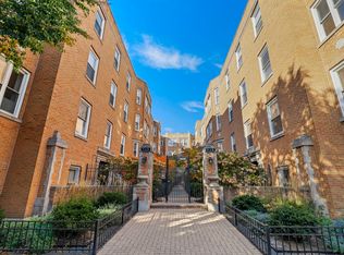 538 W Belmont Ave APT 2S, Chicago, IL 60657