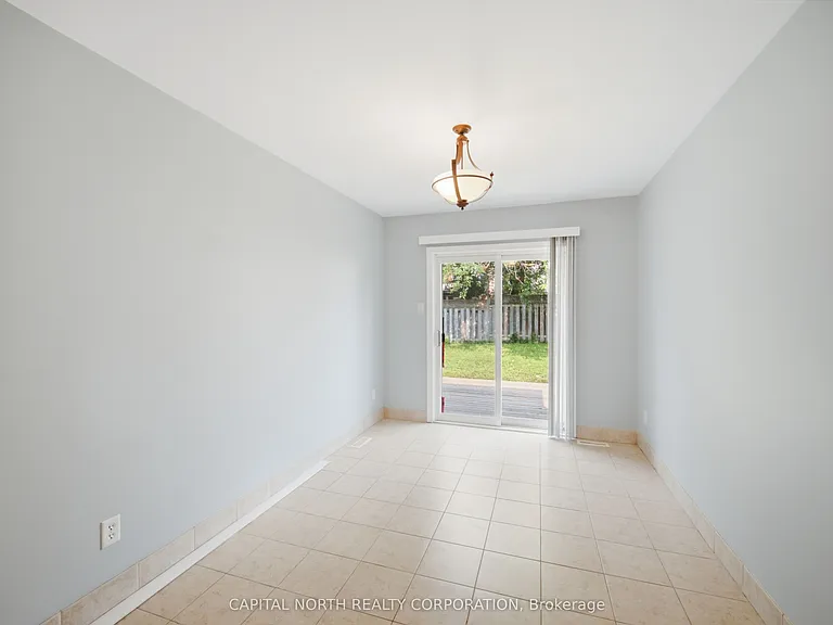 126 Marsellus Dr — Photo 13