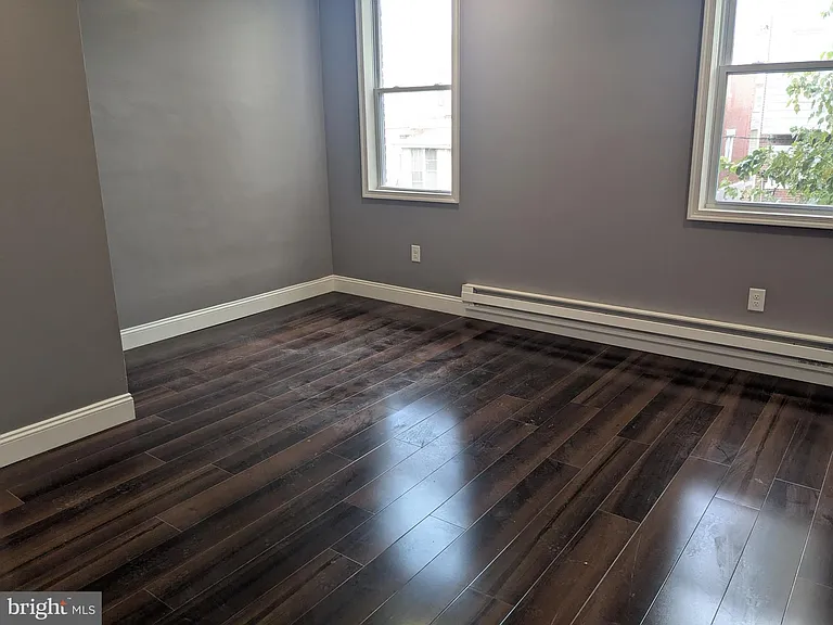 539 W Olney Ave — Photo 14