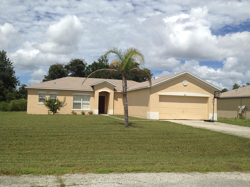 1st image of 702 Fraser Ct