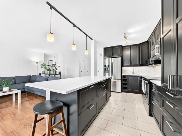 1330 E 15th Ave SW #1106, Calgary, AB T3C 3N6