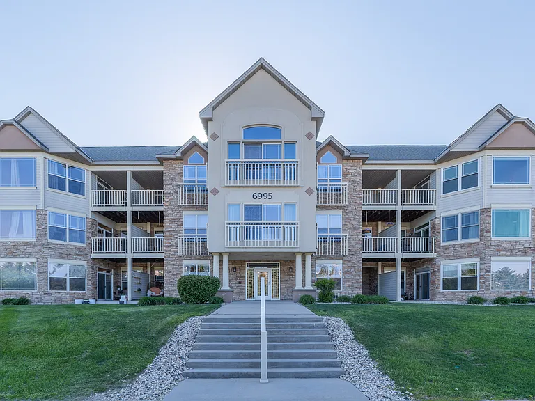 6995 S Riverwood Blvd S #B06 — Photo 1