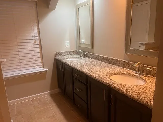 6037 Fryars Gate Ct — Photo 12