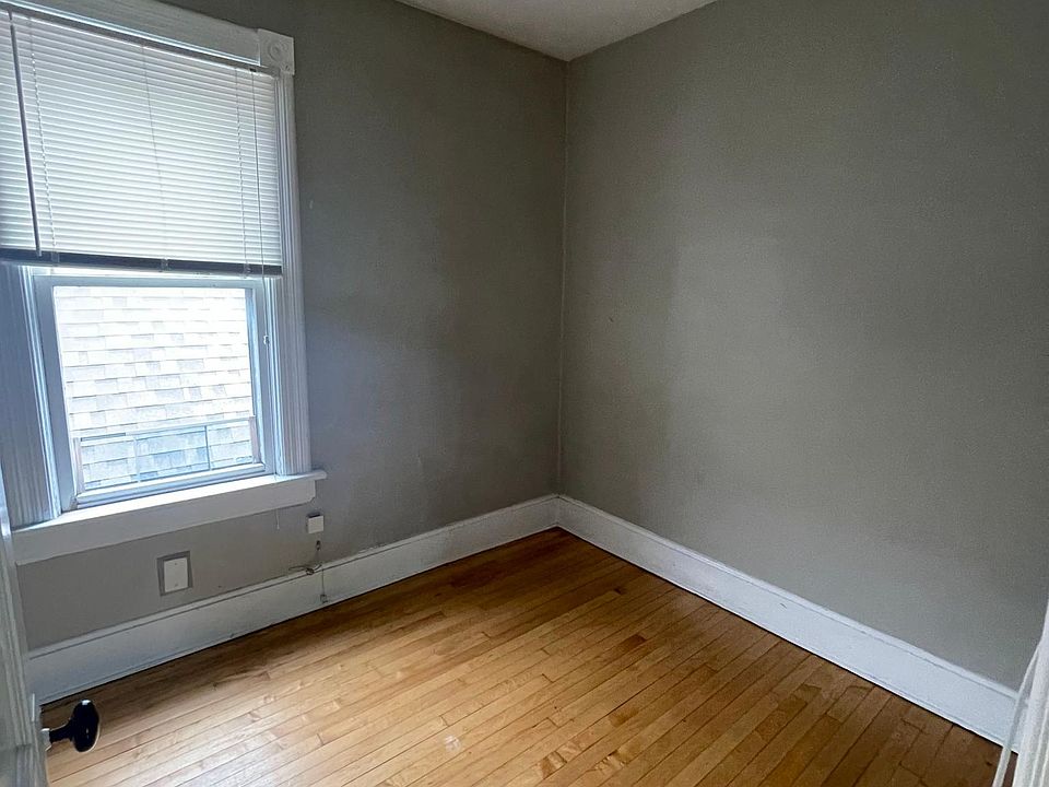 1st image of 2463C N Bartlett Ave #C