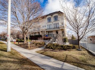 3071 Cawthra Rd #5, Mississauga, ON L5A2X4