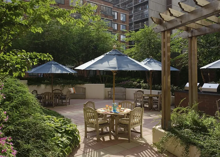 500 W 56th St #1215 — Photo 15