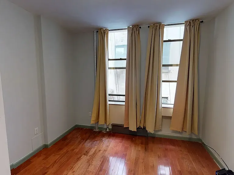 2036 2nd Ave #1 — Photo 7