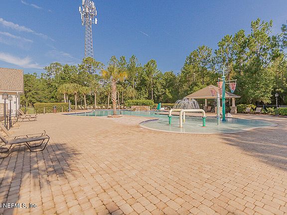 5th image of 15816 Twin Creek Dr