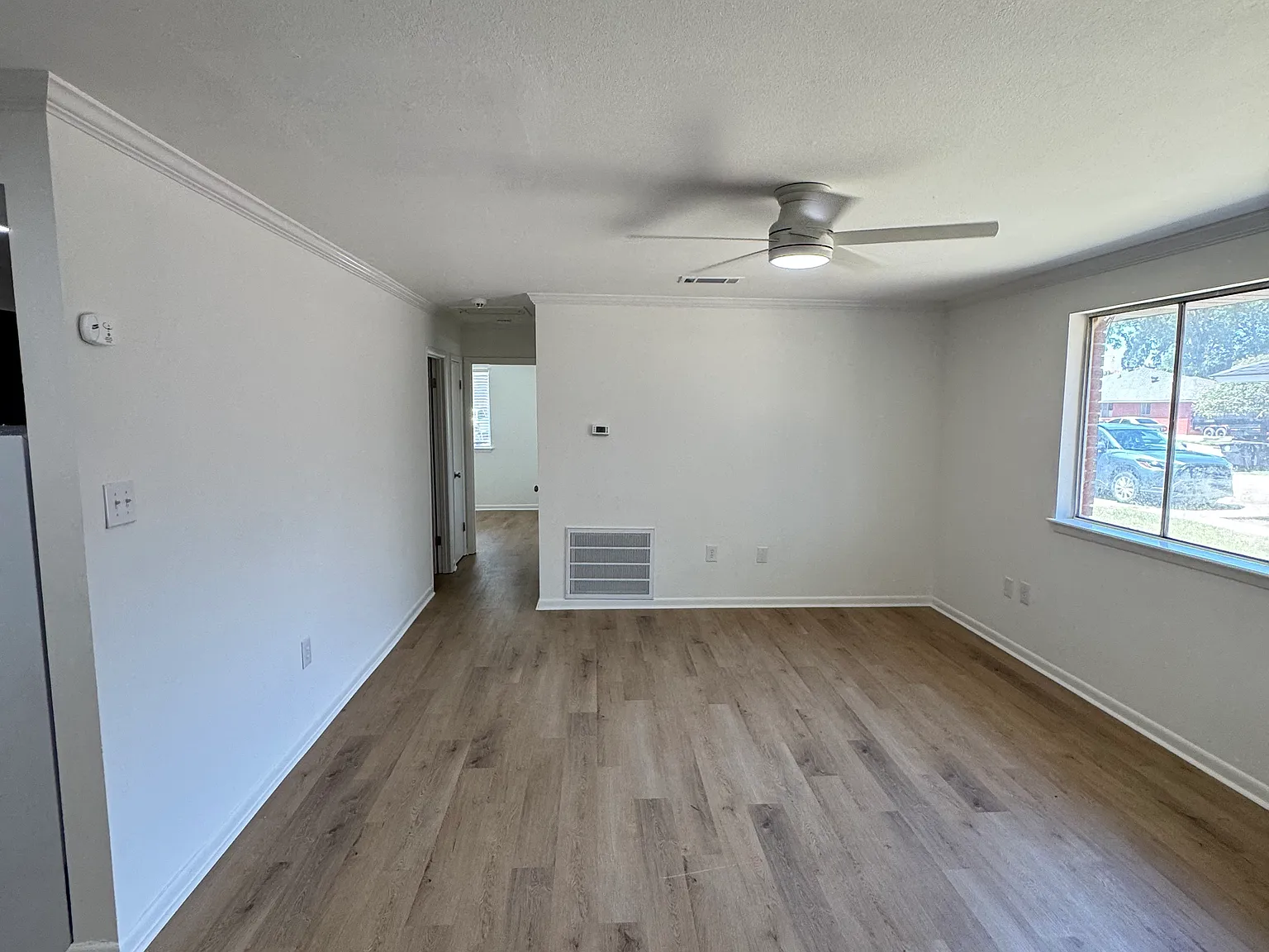 2 bed, 1000 sqft, $1,295 — Photo 2