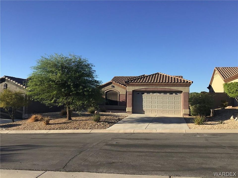 1st image of 2801 Esmerelda Dr