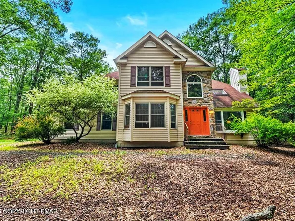 121 Cedar Ln, Canadensis, PA 18325