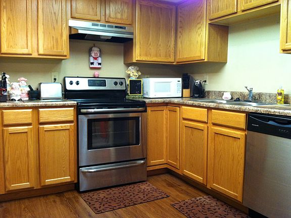 Kitchen (From Dining Room)