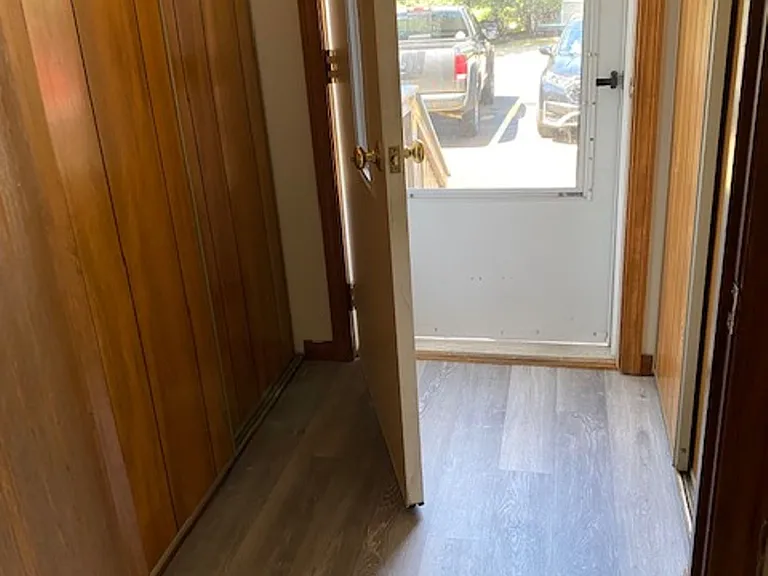 52 Village Green Rd — Photo 45