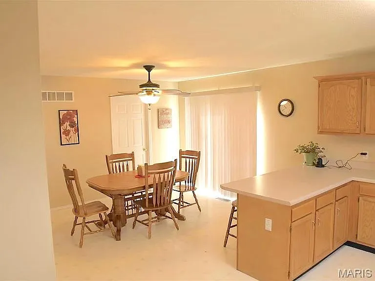 347 Logan Dr — Photo 9