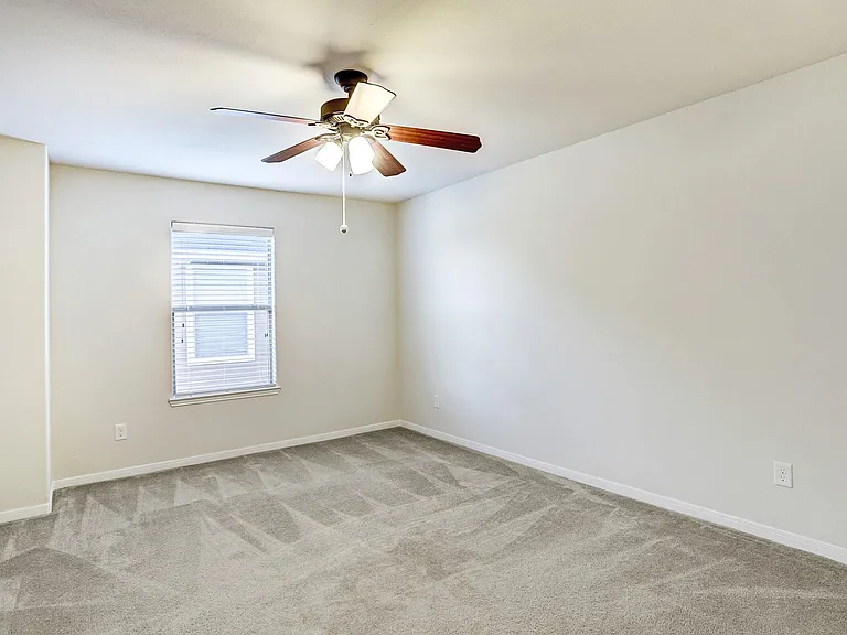 25806 Westbourne Dr — Photo 9
