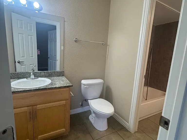 Shadow Ridge Apartments — Photo 6