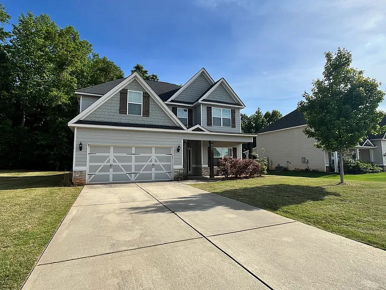 1955 Boxwood Way — Photo 3